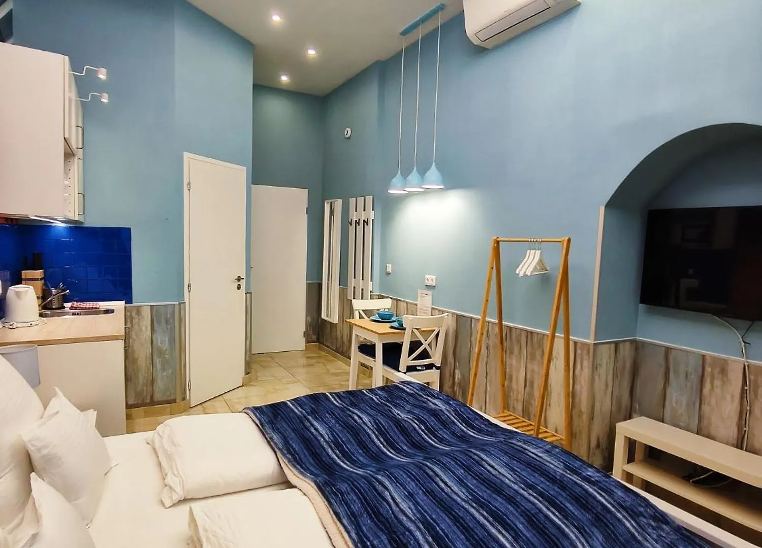 King Apartment Budapest 0*,